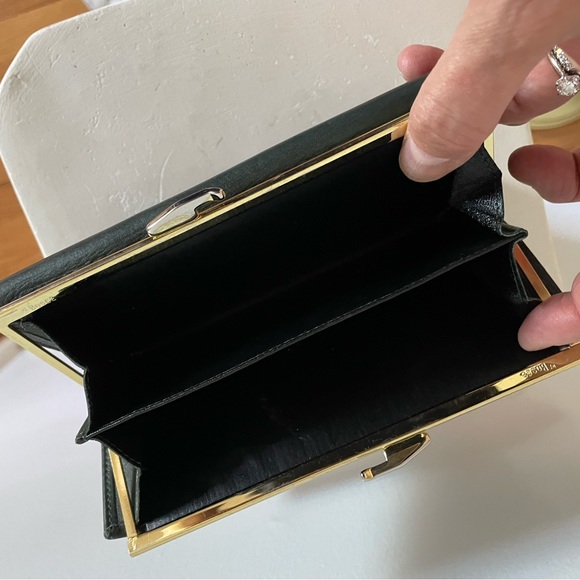 Bosca Hand Stained Hide Black Leather Kisslock Wallet - Picture 3 of 9